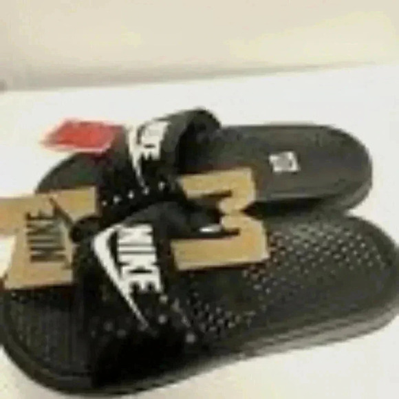 NIKE BENASSI JDI BLACK/WHITE SLIDES # 343881 011 WOMEN’S 7 - Picture 5 of 9